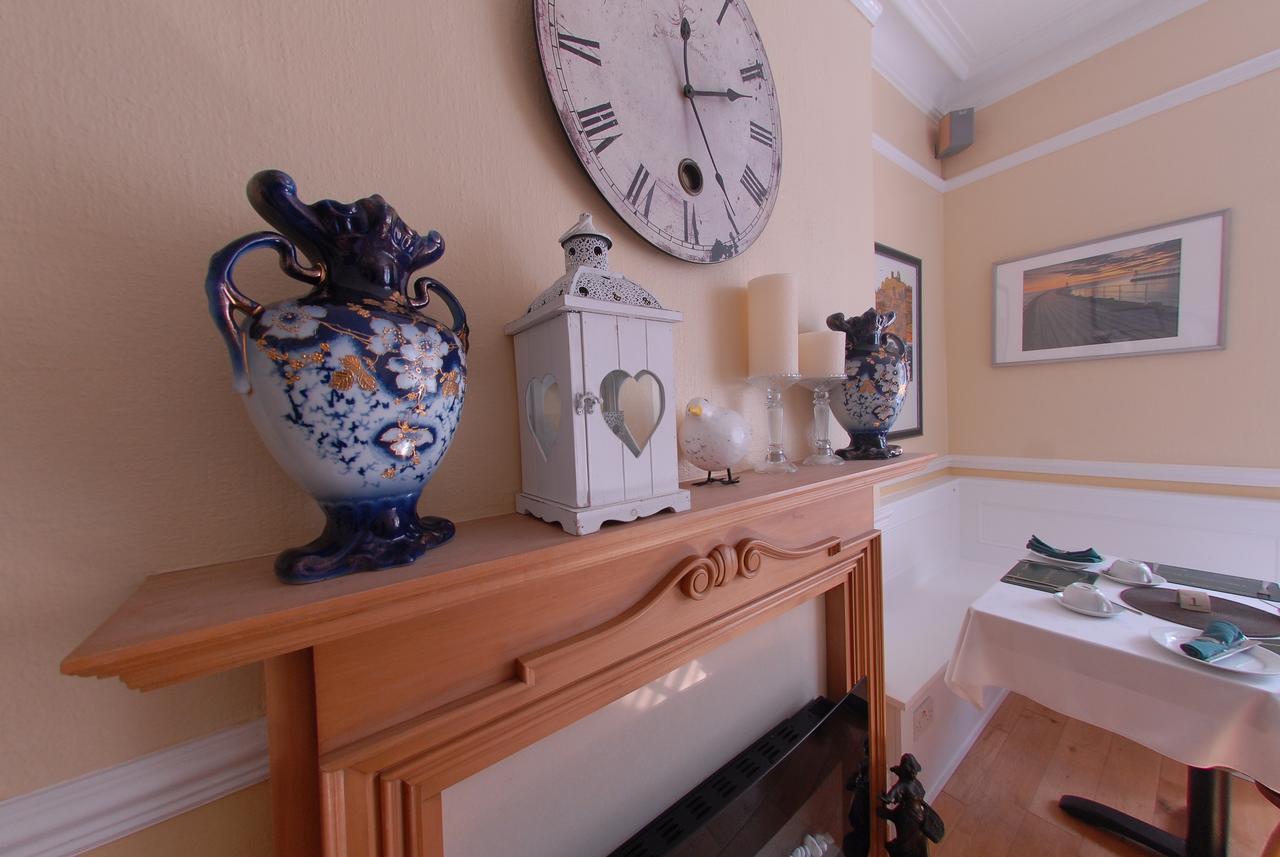 Chiltern Guest House 휫비 외부 사진