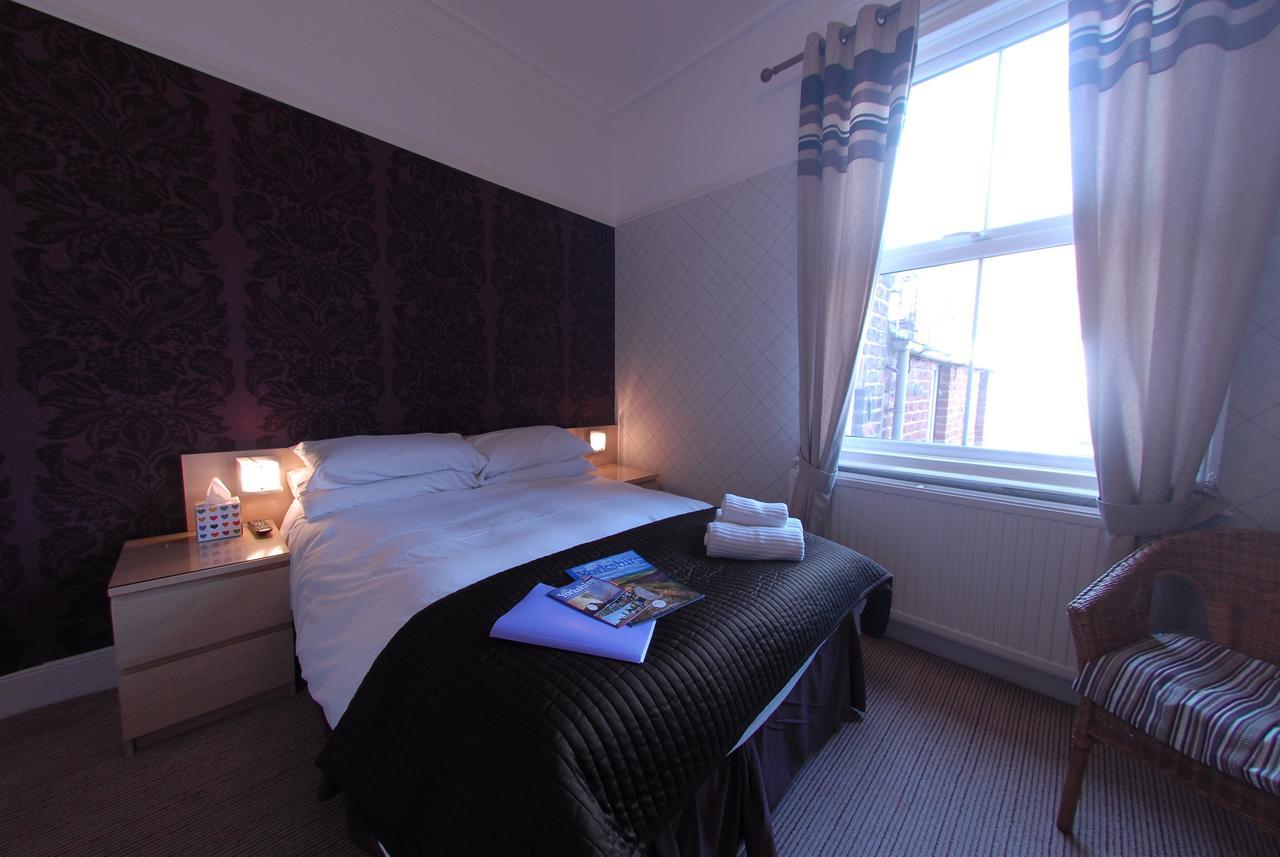 Chiltern Guest House 휫비 외부 사진